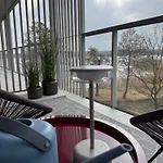 In The Middle Port 35 *