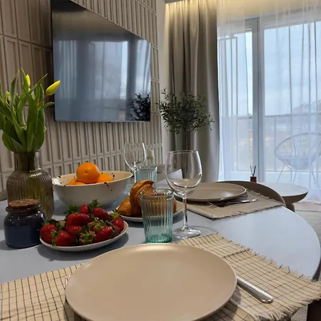 In The Middle Port 35 *