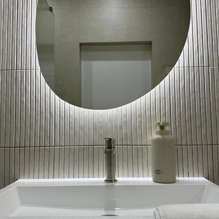 Apartment In The Middle Port 35 *