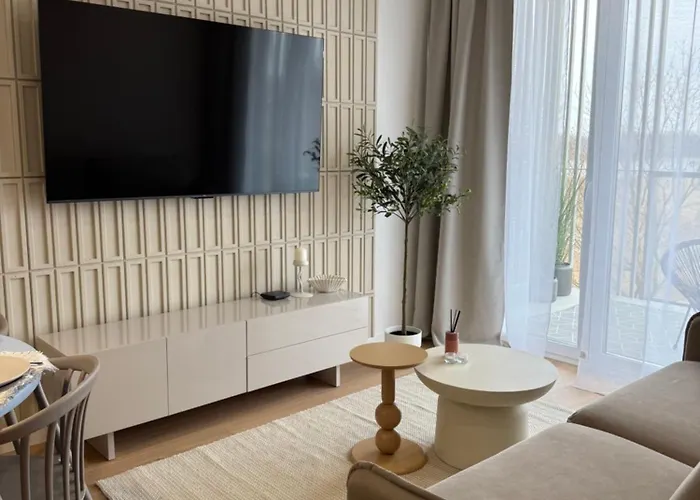 In The Middle Port 35